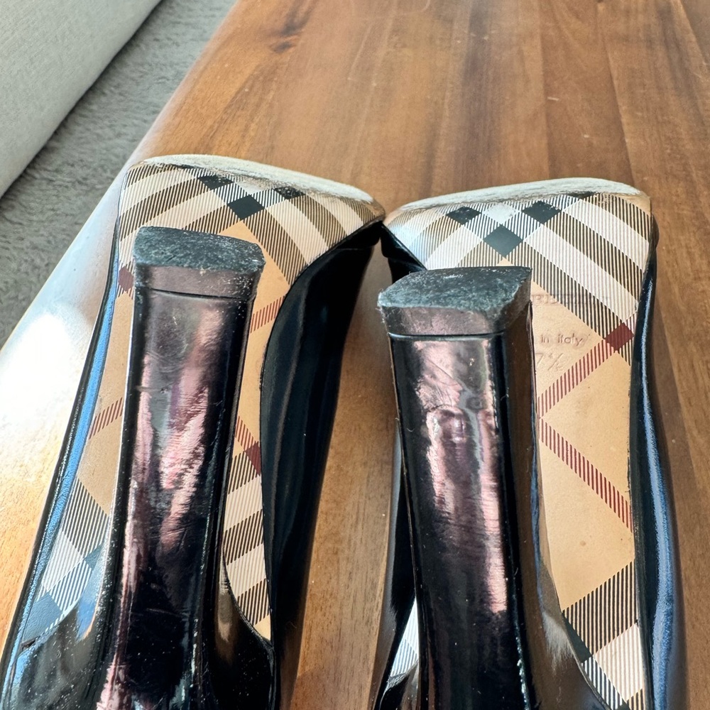 Burberry Black Patent Leather Block Heel Pumps - Picture 8 of 11
